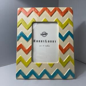 Hobby Lobby Photo Picture Frame, Crackle‎ Chevron, for 4x6”